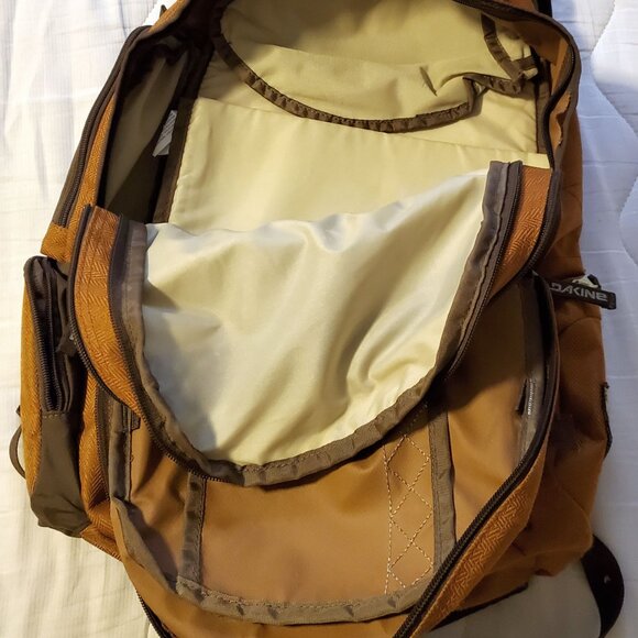 Da Kine boarder's backpack - Picture 2 of 5